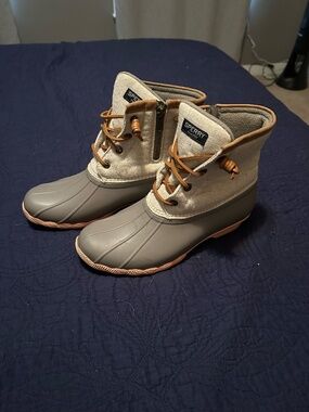 SPERRY DUCK BOOTS